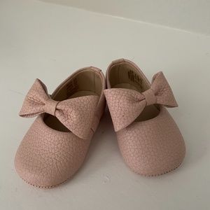 Elephantito Leather Shoes with Bow